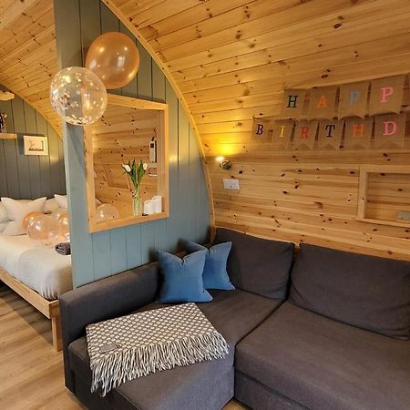 Odli Glamping - Luxury Glamping Pod Villa Welshpool Bagian luar foto